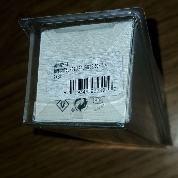 NEW Revlon Rose Apple Scentblendz E.D.P. Artisanal Fragrance SPRAY 3.4 fl.oz. - Picture 10 of 10